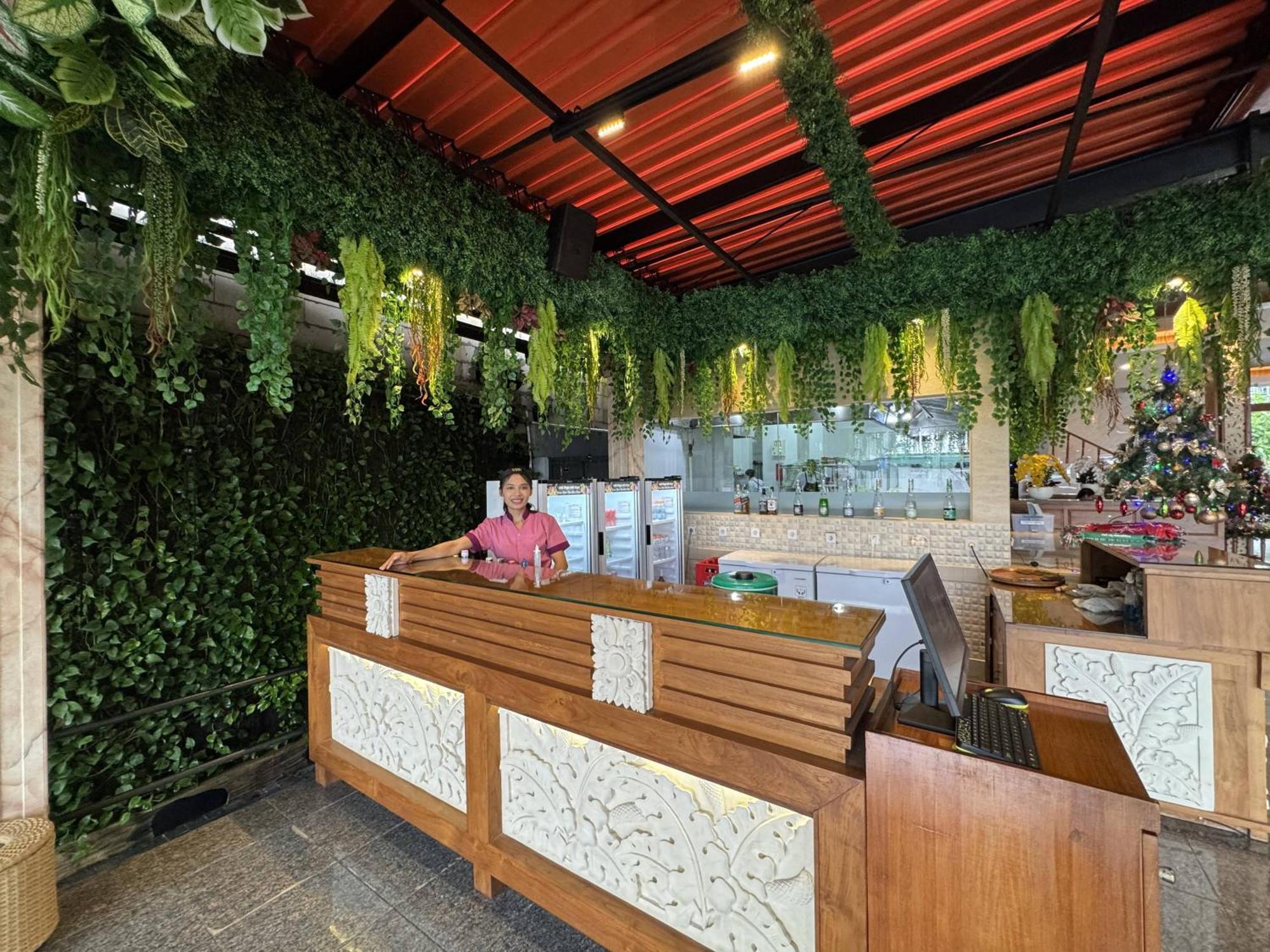 Green Garden Hotel Kuta  Exterior photo